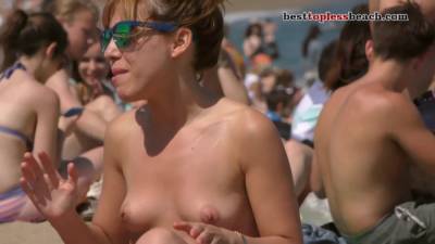 Nice girls Topless Beach Voyeur Public Nude - pornoxo.com