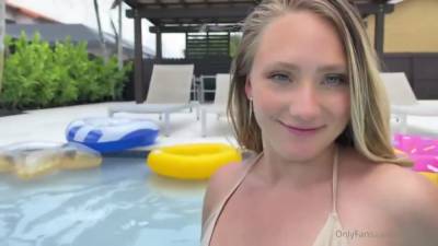 Aj Applegate - Aj Applegate In Aj Appelegate Fucking By The Pool - hclips.com