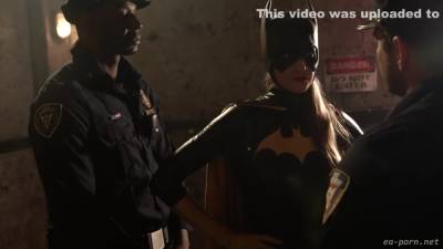 Ashley Lane - Batgirl Prison Shock With Ashley Lane - upornia.com