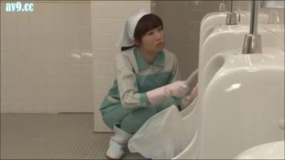 Lady - Asian Cleaning Lady Fucked In The Bathroom - upornia.com - Japan