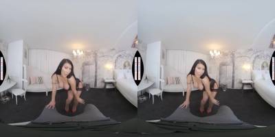 Chloe Lamour - August Taylor Fucks You In VR - sunporno.com