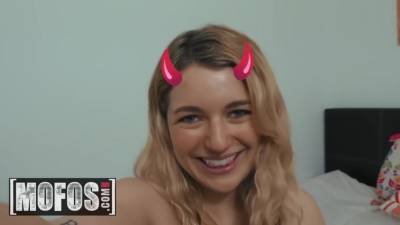 Insta Thot Sucks Big Dick With Filter - Abby Adams - hclips.com