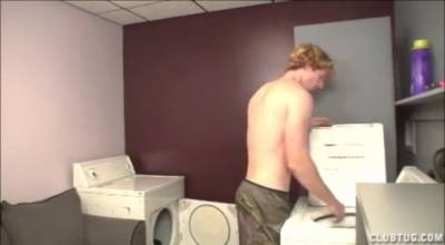 Double Handjob In The Laundry Room - sexu.com