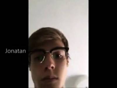 Glasses and big shoot - icpvid.com