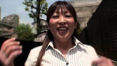 Japanese MILF Secretary Undresses For Lunchtime Quickie - webmaster.drtuber.com - Japan
