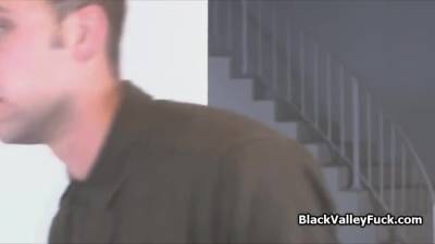 Black Gamer Babes Sharing Lucky White Prick - hclips.com