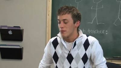 Teacher Brice Carson submits twink Kirk Taylor in classroom - webmaster.drtuber.com