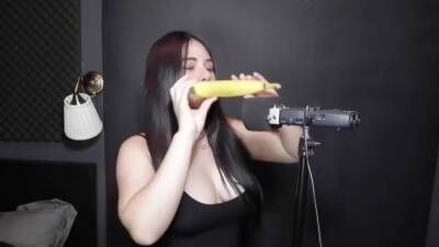 Asmr Wan - Banana And Me - hclips.com