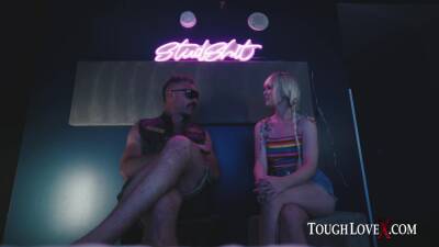 Lilly Bell - TOUGHLOVEX Third wheel with blonde spinner Lilly Bell - txxx.com