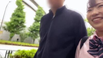 清楚な見た目のヤリマン女子がラブホでおじさんと本気エッチ - txxx.com - Japan