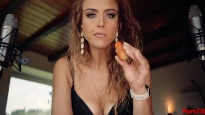 Asmr Not Banana But Carrot! 28 July 2020 - hclips.com