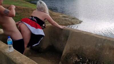 Sexo No Lago - hclips.com