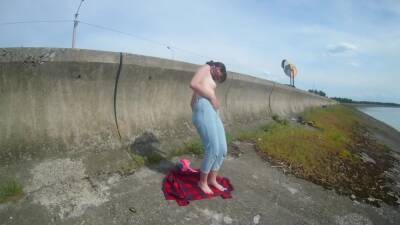 The Girl Undresses Walks And Masturbates Near The Road By The Lake - hclips.com