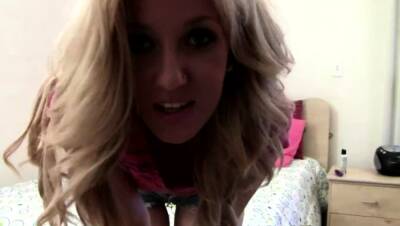 Sexy Teen Babe Loves To Strip And Masturbate - nvdvid.com