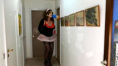 Mizzy Miss Sizzy In Sissy Maid Training! - nvdvid.com