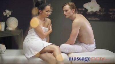 Massage Rooms Shy woman Kittina Clairette cheats on husband on holiday - sunporno.com - Hungary