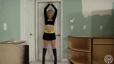 Sexy Blonde Batgirl Got Caught, Tied Up And Fucked From The Back Until She Started Screaming - upornia.com