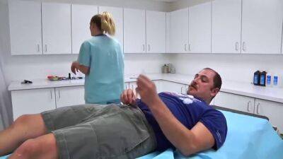 Blow Job - Two Nurses Help Out A Patient - Blowjob - sunporno.com