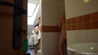 Watching Girls Taking Shower - sexu.com - Czech Republic