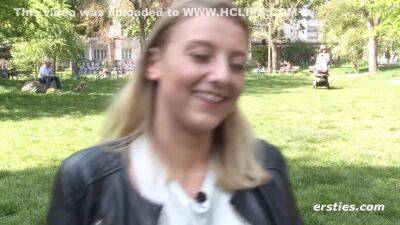 Blonde Deutsche Amateurin Besorgt Es Sich Vor Kamera - hclips.com
