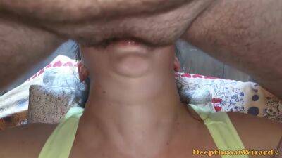 Quickie Facefuck Cum On Her Lips - hclips.com