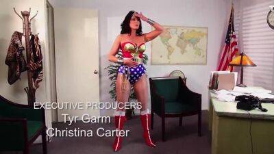 Superheroine Wonder Woman Captured And Turned Into Lesbian - upornia.com