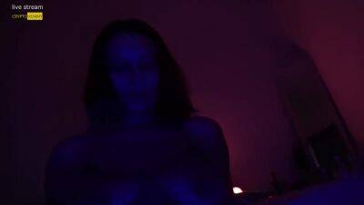 Mamma In Lingerie A Rete Cavalca Un Dildo E Schizza Come Un Vulcano - hclips.com