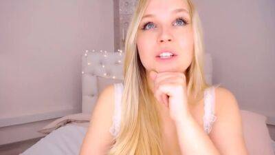 Blonde Babe Will Dazzle You In Her Cam Show - hclips.com