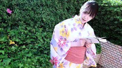 Aki Igarashi is dressed in her yakata today and looks like - drtuber.com - Japan