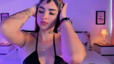 Tattooed Sexy Beautiful Woman Rubs Her Chubby Pussy - drtuber.com