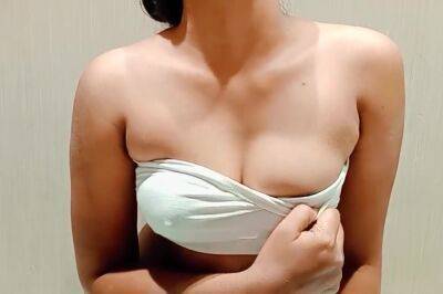 Desi Girl Seductive Nipple Show Video 1 - upornia.com - India