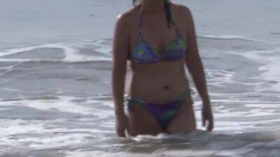 I Love Showing Off On The Beach While My Stepsons Friends Masturbate And To Fuck - upornia.com