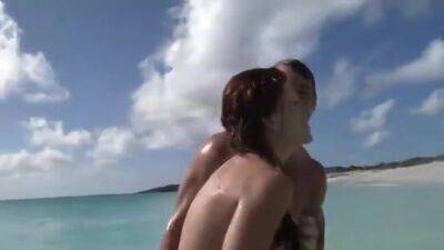 Hot Sex On The Beach - upornia.com