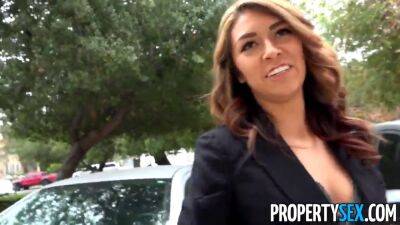 Fucking incompetent real estate agent outdoors - sexu.com