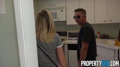 Hot blonde cheats on BF with real estate agent - sexu.com
