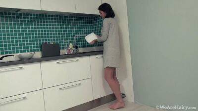 Hairy Ramira plays naked in her kitchen - sunporno.com - Russia