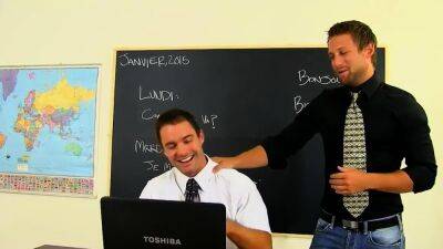 School teachers Cameron Kincade and Bobby Clark anal fuck - drtuber.com