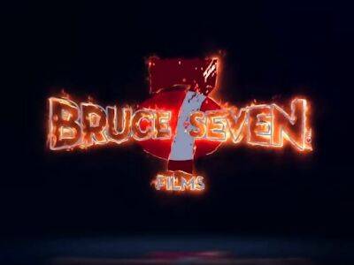 Bruce VII (Vii) - BRUCE SEVEN - Felicia and Bionca Get Down and Dirty - drtuber.com