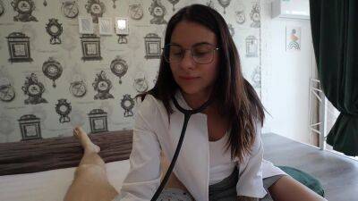 Seksi Doktor Potrahalas S Pacientom Po Novoi Metodike Lecheniya - hclips.com