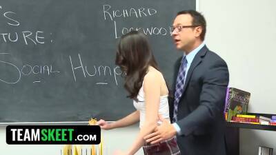 Lucky Perv Professor Gets To Fuck His Sexy Student - upornia.com