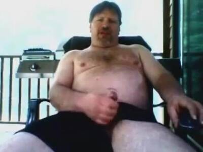 Beefy Dad Cums - fetishpapa.com