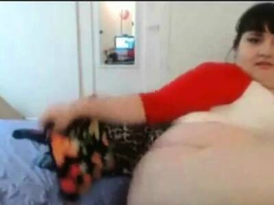 BBW webcam girl shaking her fat ass - icpvid.com