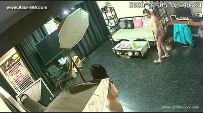 Hackers use the camera to remote monitoring of a lover's home life.*** - hclips.com