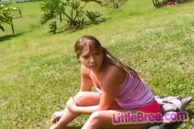 Petite Teen Strips Off Outdoors On The Grass - hclips.com
