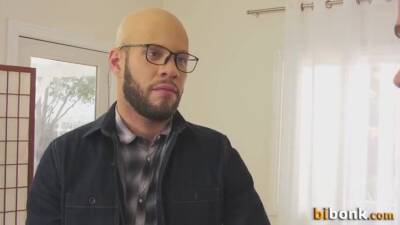 Bicurious Guy Sucking Cock - upornia.com