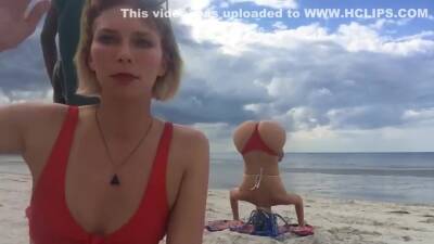 Twitch Thots At The Beach - hclips.com