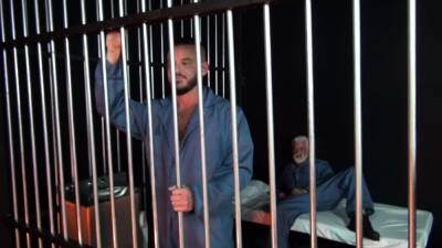 Sean - Jake Marshall fucks inmate Sean Harding in the cell - icpvid.com