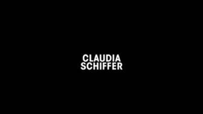 Claudia - Claudia Schiffer zeigt Nippel in einem durchsichtigen Hemd - drtuber.com - Germany