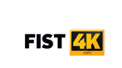 FIST4K. Hussy honorably receives birthday guys fist - drtuber.com