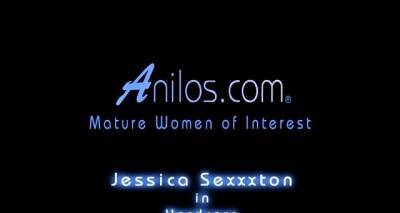Jessica - Astonishing mature chick Jessica Sexxxton in oral sex action - drtuber.com